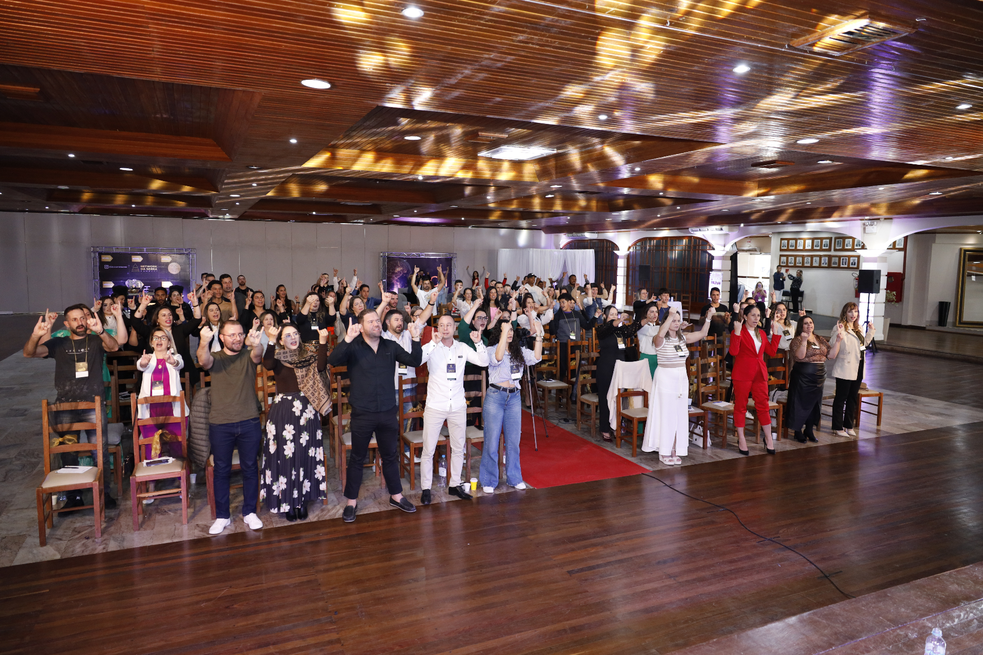 Grupo de participantes ao final do evento